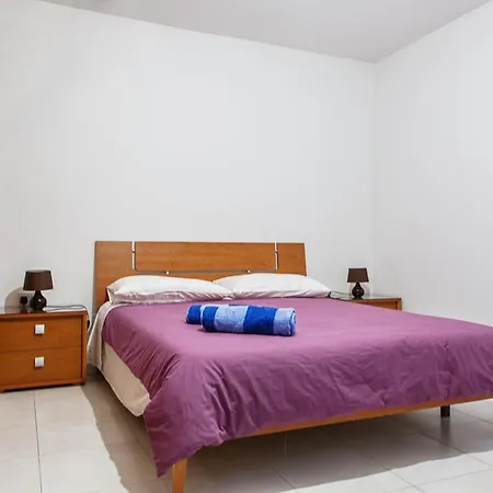 Chic Northquay Apartment St. Paul's Bay
